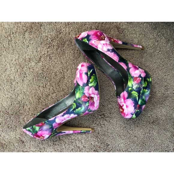 G by Guess Shoes - Guess Heels